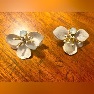 Kate Spade | White Flower Earrings